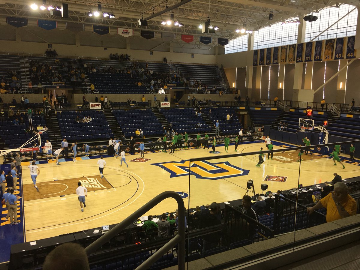 TheCyclingProf's tweet photo. Why yes, yes, I think I’ll have DUCK for dinner. #mubb #wearemarquette #mu4life #SoarEagle 🦅 https://t.co/idWUd3UwH9