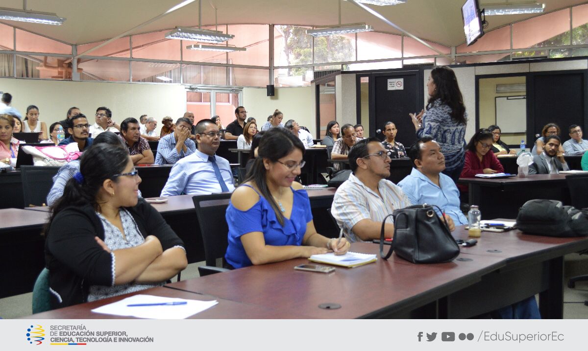 EduSuperiorEc's tweet photo. Alrededor de 80 participantes de los sectores económicos y académicos de #Guayaquil, participaron en el Taller de Patentes como herramienta empresarial, organizado en conjunto con @IEPI_Ecuador ,en el Campus Las Peñas de la @espol
#INFOsenescyt #EcuadorInnovador https://t.co/f9NxzrT0qL