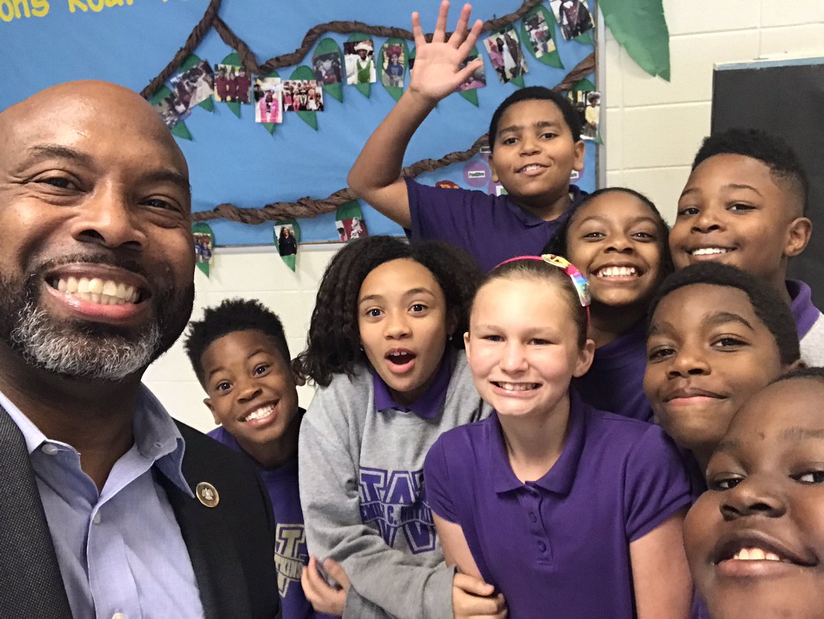 KevinGeorge1911's tweet image. Had a great week visiting @ECWPRIDE students &amp;amp; my Supe's council at @ESJCO_18. Shirts are in! @rudebwoyc0