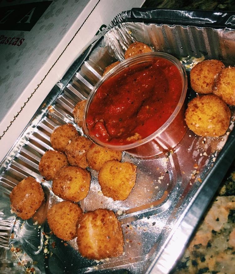 imospizza's tweet photo. COMMENT how many Provel Bites you think you could eat in one sitting! https://t.co/NJ2SHStol9