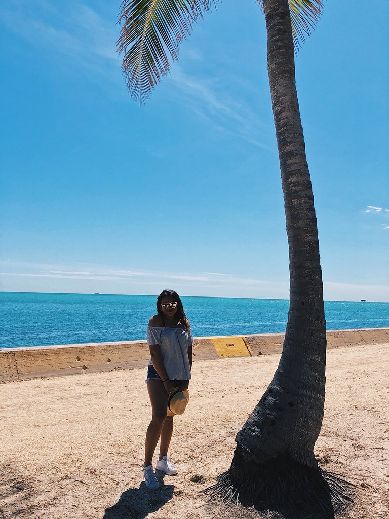 Admiring all of God’s Beauty 🌴🌺