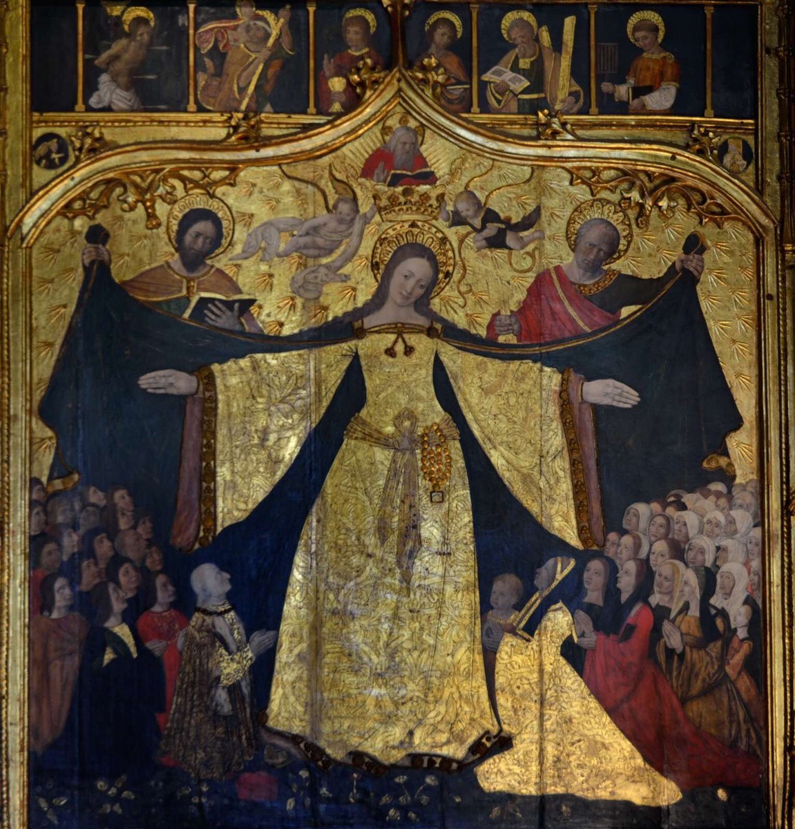 LPieceofart's tweet photo. #MuseoIdeale Hans #Clemer detto Maestro d'Elva, è stato un pittore fiammingo naturalizzato francese attivo in Piemonte nella zona di Saluzzo ( Aix-en-Provence 1480, Piemonte 1512 ) La Pala della #MadonnadellaMisericordia 1499-1500 https://t.co/4o8oqC4DtY