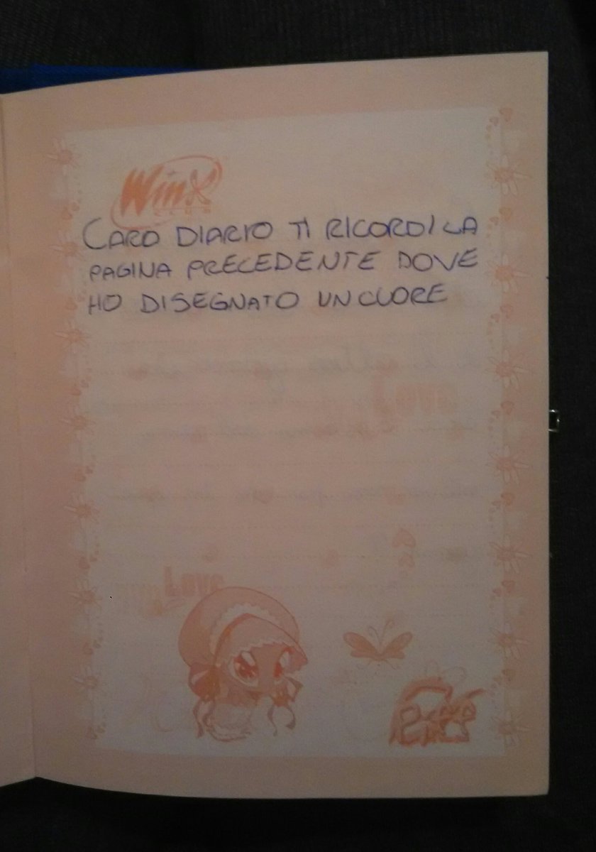 wrapinpetals's tweet photo. Ho ritrovato il diario segreto delle elementari e sto: morendo https://t.co/hYdNPvZ4iJ