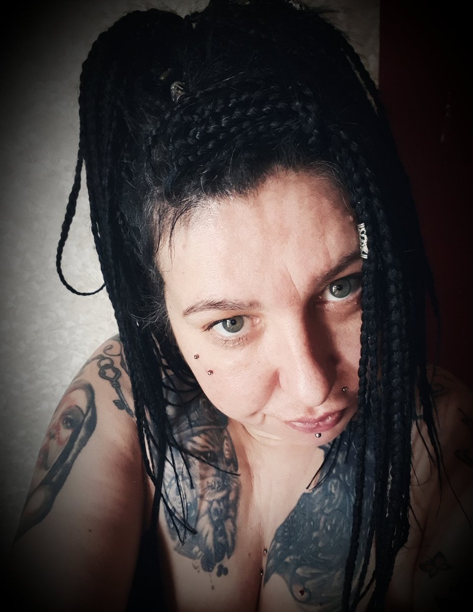 Rubina13931943's tweet photo. #Zahlschwein da fehlt noch ein wenig für meinen Kurztrip. Los Jetzt, sofort! #PayPal zackig!!! #Zahlzeit #Piercing #loser #Tribut
#monyedom #monyepig #Geldherrin #Nylon #RTdoms #Zahlfotze #findom #ink #Tattoo
#monyepig #finsub https://t.co/L1X6P2TVY0