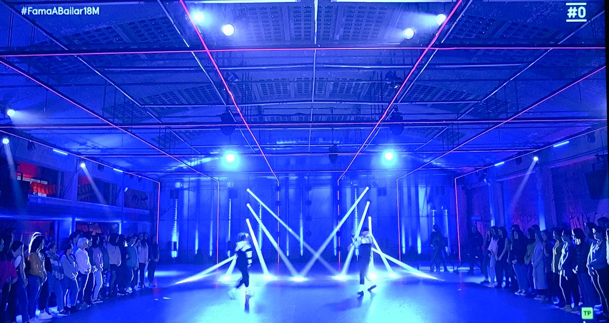 JoniPod's tweet photo. Me encantan estos planos 😍 #FamaABailar18M https://t.co/VCPCRlSm6A