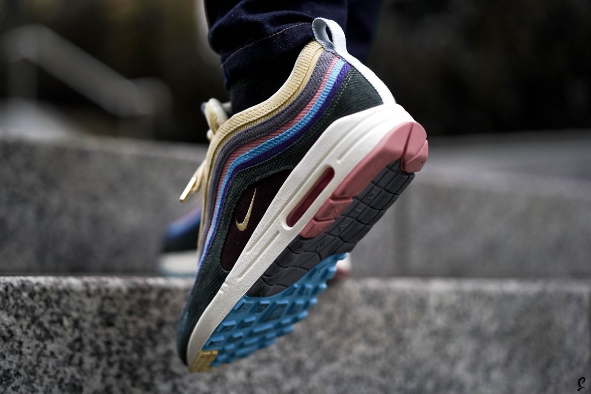 thesolesupplier's tweet photo. RETWEET if you want a pair! Raffle guide coming for the Sean Wotherspoon x Air Max 97/1

https://t.co/fwLkA40Rpe https://t.co/EKTW0hipXR