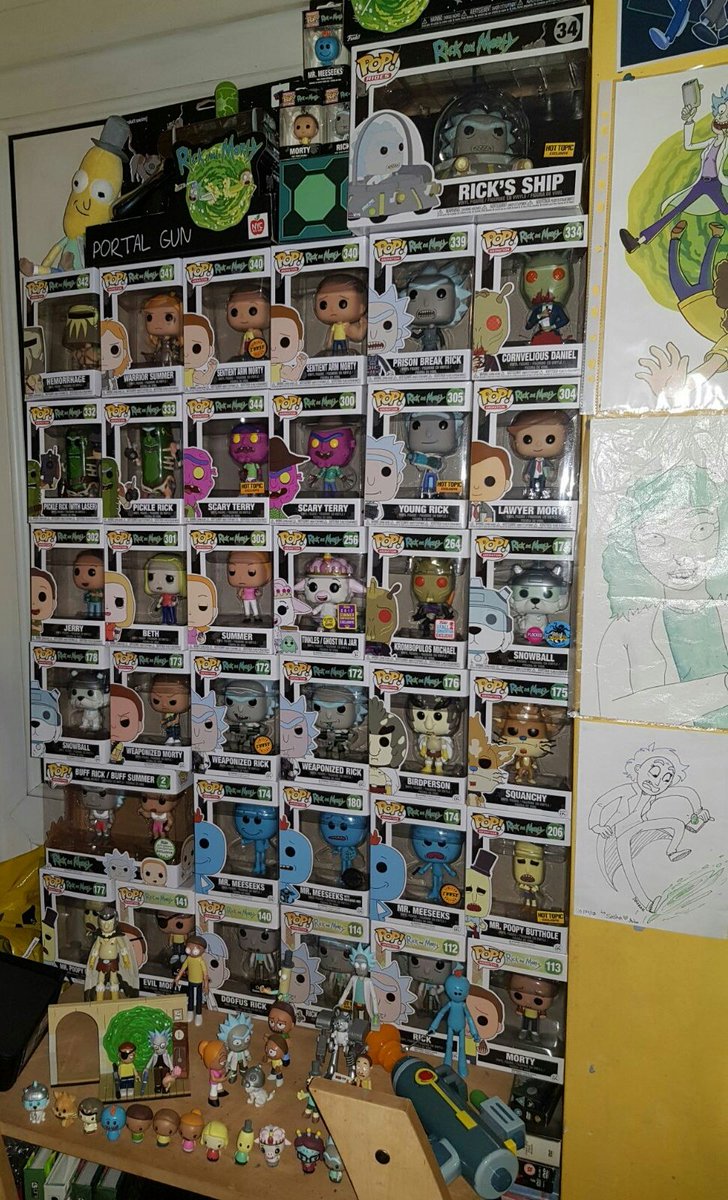 Welsh_Harls88's tweet photo. @JustinRoiland &amp; @danharmon Do u like @heroesofgeek &amp; I's @RickandMorty collection incl @OriginalFunko #Pops #mysteryminis  #pintsizeheroes #popkeychains &amp; #portalguns? ! Alien R&amp;M, Toxic R&amp;M &amp; Facehugger Rick on way with Mad Max Rick pop ride preordered!  #We❤️RickAndMorty https://t.co/VPNBV4wLvx