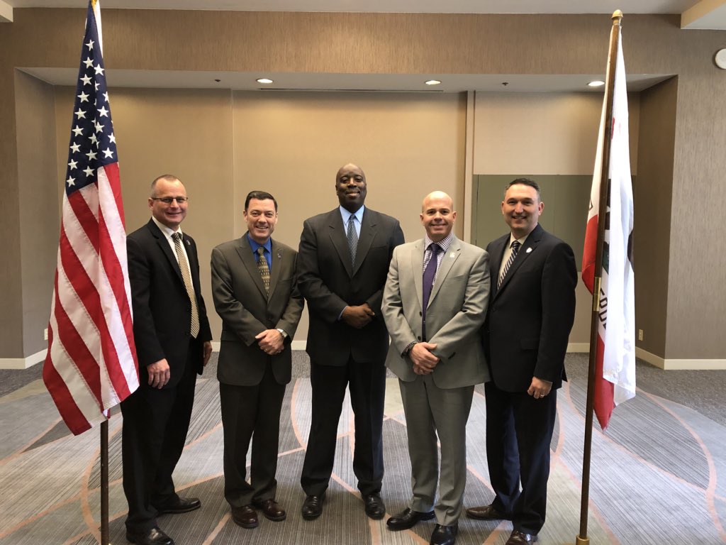 CAPoliceChiefs's tweet photo. Thank you @CHPCommissioner for coming out to #CPCA41stAnnualConference to speak to the #CPCABoard! We look forward to working with you in your new capacity! #CHP #LongBeach https://t.co/k0DMVOrHln