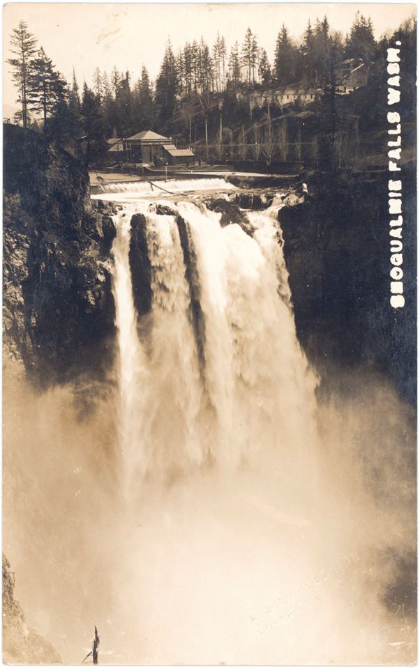 misstwinpeaks89's tweet photo. //#FlashbackSunday ~ Snoqualmie Falls; circa 1910s

(Photo via 'Snoqualmie Valley Historical Museum' Facebook Page)
@ThatsOurWaldo @SHO_TwinPeaks @BookhouseBabes  @mfrost11 @DAVID_LYNCH #TwinPeaks #SnoqualmieFalls https://t.co/AsjpnZOboI