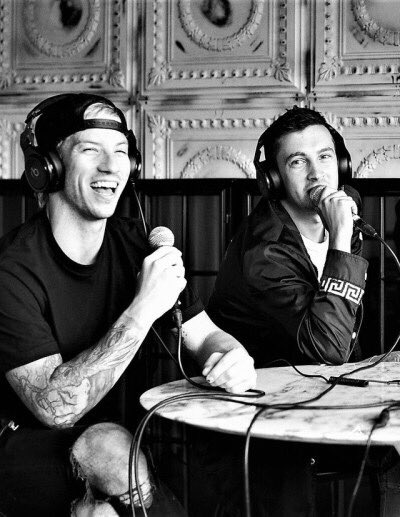 justify_less's tweet photo. #KCA #FavMusicalGroupTwentyOnePilots https://t.co/JryBGqJalK