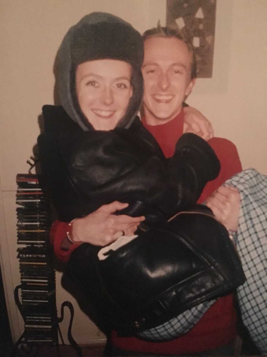lisapows's tweet photo. Having a clear out and came across some old photos that hold dear memories to me #howyoung #beforefacebook #wewereyoungoncetoo https://t.co/P5EYP1icX2