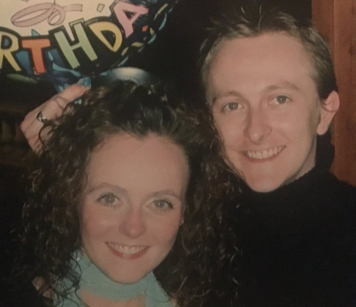lisapows's tweet photo. Having a clear out and came across some old photos that hold dear memories to me #howyoung #beforefacebook #wewereyoungoncetoo https://t.co/P5EYP1icX2