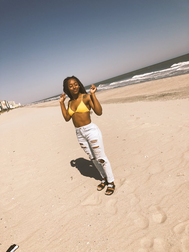 tinylelee's tweet image. #springbreakvibes 🌞