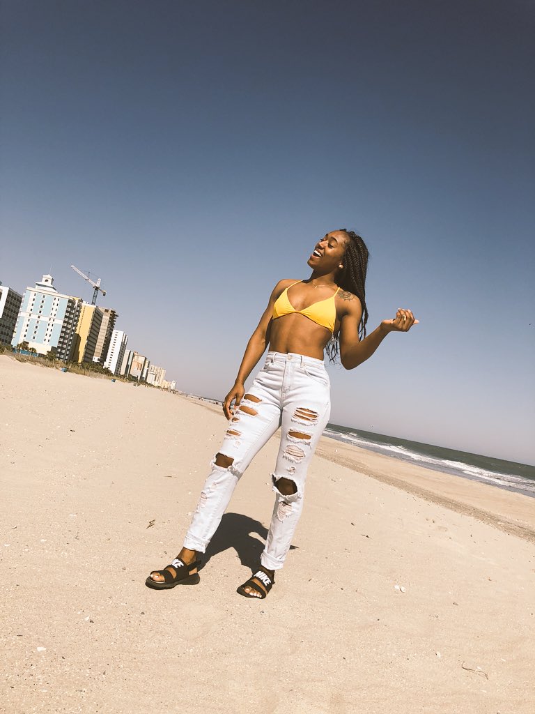 tinylelee's tweet image. #springbreakvibes 🌞