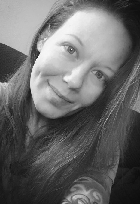 #nomakeup #messyhairdontcare https://t.co/Rd2KZPdHl6<a href="/tag/nomakeup"class="tags">#nomakeup</a><a href="/tag/messyhairdontcare"class="tags">#messyhairdontcare</a>