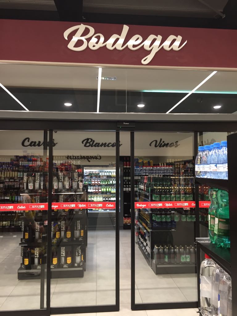 rollet_sl's tweet photo. SUPERMERCADO SPAR EN LA PALMA
Nueva apertura realizada en 2017 y se esperan 4 más para este año 2018, #Rollet Apostando por la innovación! https://t.co/jVdO2ch8Jy