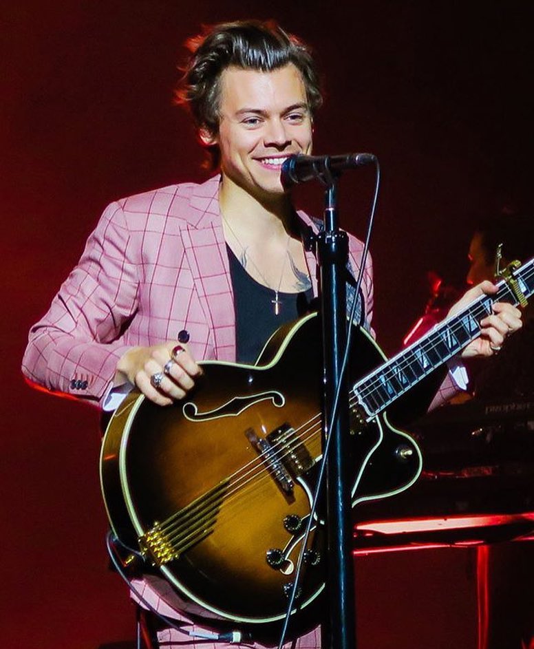 HStylesInfo's tweet photo. 📷|| Harry Styles hoje em Estocolmo https://t.co/sgWmrOF9aW