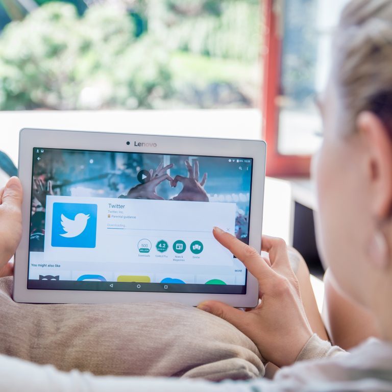 BitcoinNews's tweet photo. Report: Twitter Prepares Ban on Crypto Ads https://t.co/o2VvUe0rzC #Bitcoin https://t.co/LHqUVkxaAf