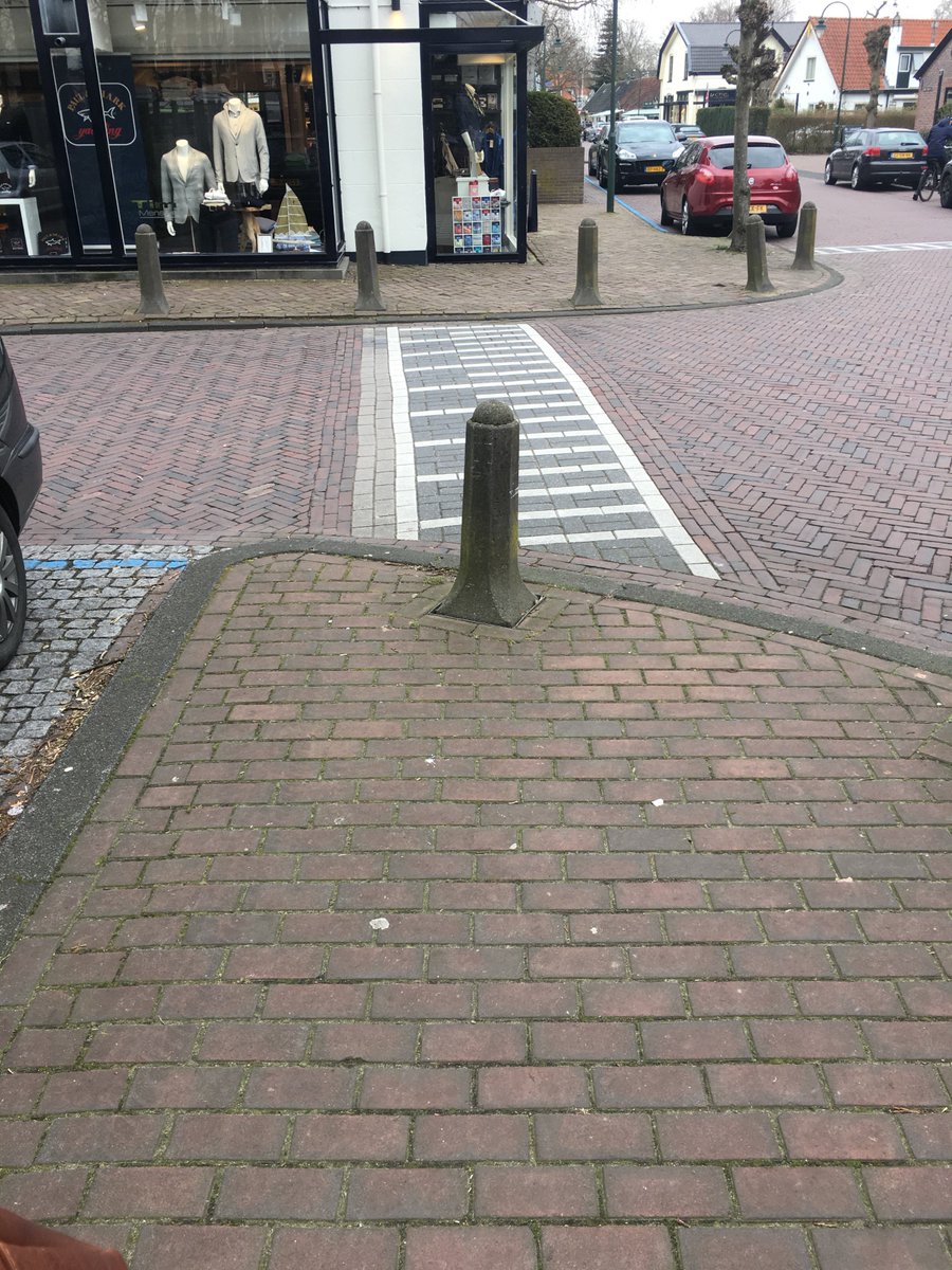 <a href="/Gem_Laren/">Gemeente Laren</a> <a href="/Larens_Behoud/">Larens Behoud</a> <a href="/larenvvd/">VVD LAREN</a> <a href="/LiberaalLaren/">Liberaal Laren</a> <a href="/groenlaren/">GroenLinks Laren</a> <a href="/D66LarenNH/">D66 Laren NH</a> <a href="/cdalaren/">CDA Laren in het Gooi</a>  Help mee om Laren toegankelijk te maken voor alle inwoners.. dus ook voor ouderen, mensen met een lichamelijke beperking, mensen met een visusbeperking (waaronder ik zelf sinds februari 2009)