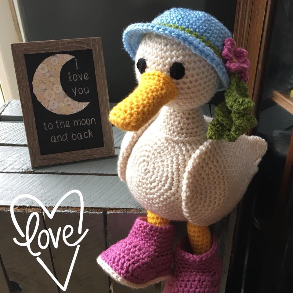 hookedwithlove1's tweet photo. My first tweet!! Only a few thousand years behind technology 😂 anyway this is one of my ducks that went off to their new home this week #crochet #wool #yarn #duck #handmade #vanessamooncie #hookedwithlove https://t.co/sSd5u8j4OE