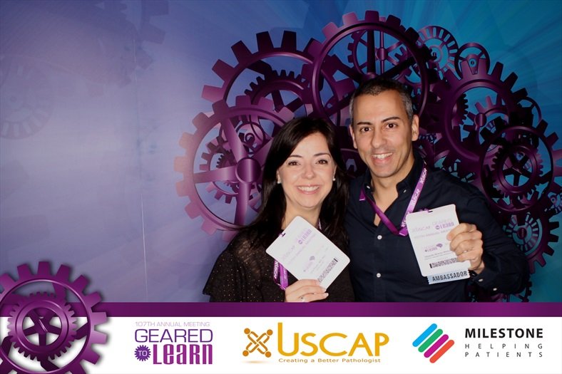 edusqo's tweet photo. Today is for #Cytopaths! Hoy tenemos la tarde a tope de #Citología en #USCAP2018. Con la Dra. Pijuan @lara_pijuan. @DraEosina reffers this field as #AirPath... I don't know why 😁 💉. This is simply thrilling!!! https://t.co/8CADhw9NgU