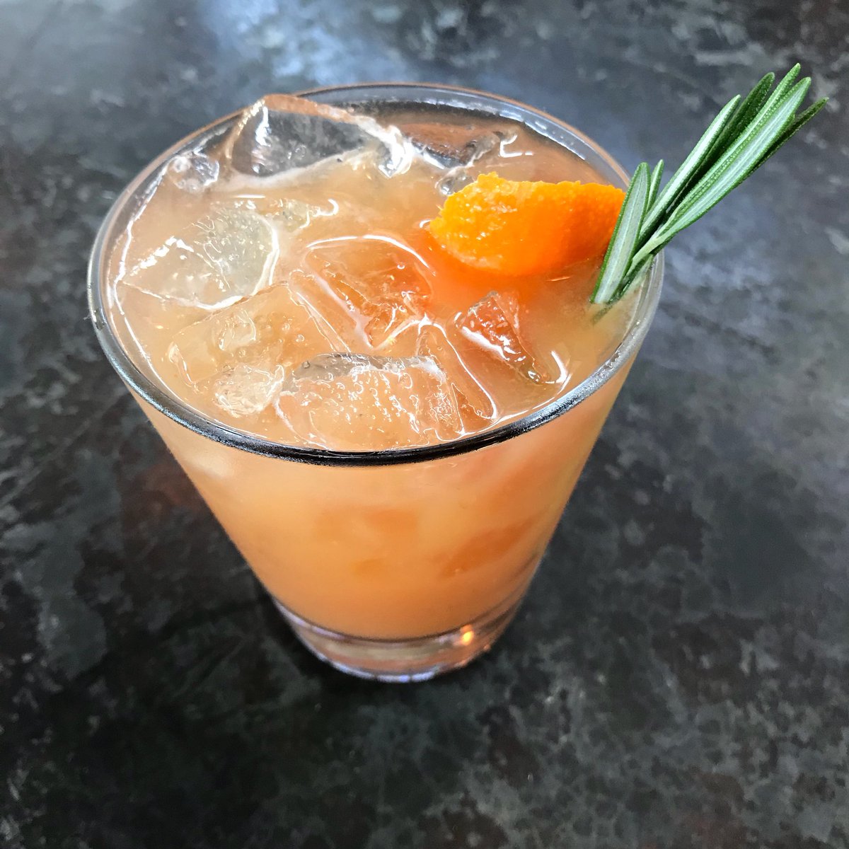 MinasMiami's tweet image. Fresh rosemary pairs well with... just about everything!! #cheers