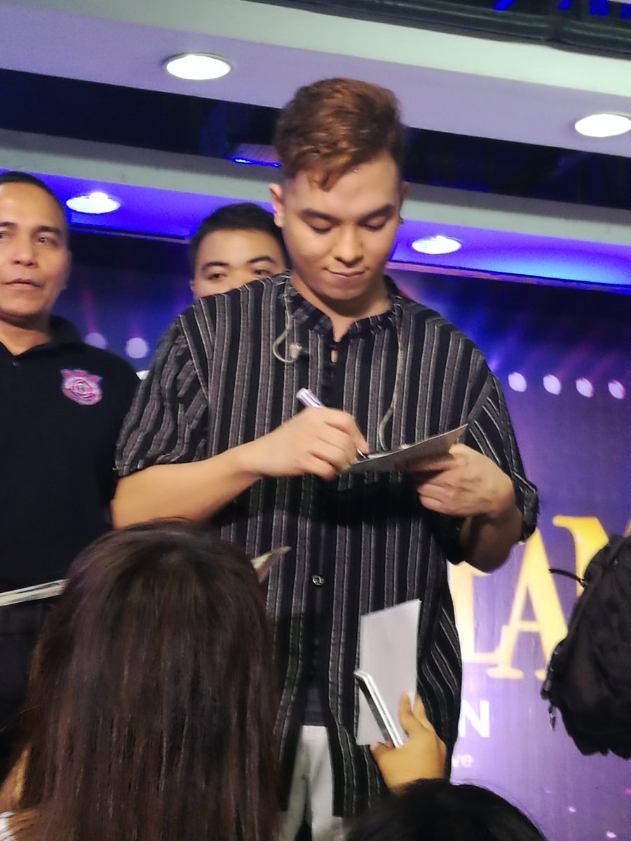 AngelGhing2's tweet photo. Cant get enough of you!  @sammangubat https://t.co/M7bfwOoTXr