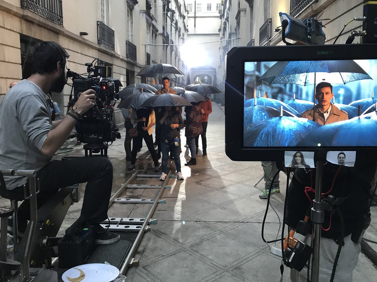 tomandi7's tweet photo. Contento, porque ya terminamos de grabar comercial!  🎥🎬☔️ https://t.co/rAaNrmSxA9