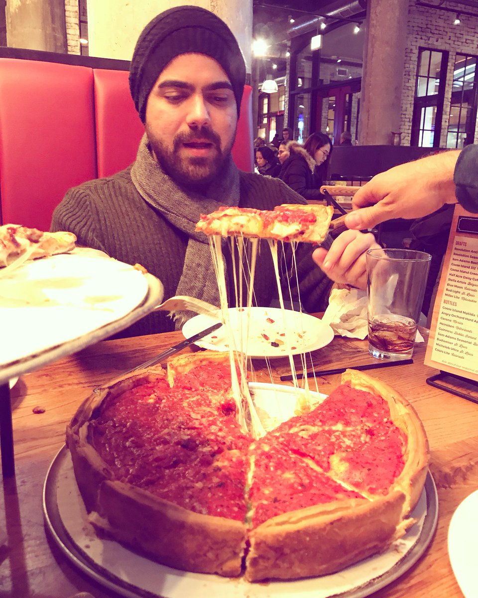 alensarell's tweet photo. I'm pretty hard to impress but ... 😦🍕#chicagopizza #giordanospizza #pizza https://t.co/O3IfcbNSrR