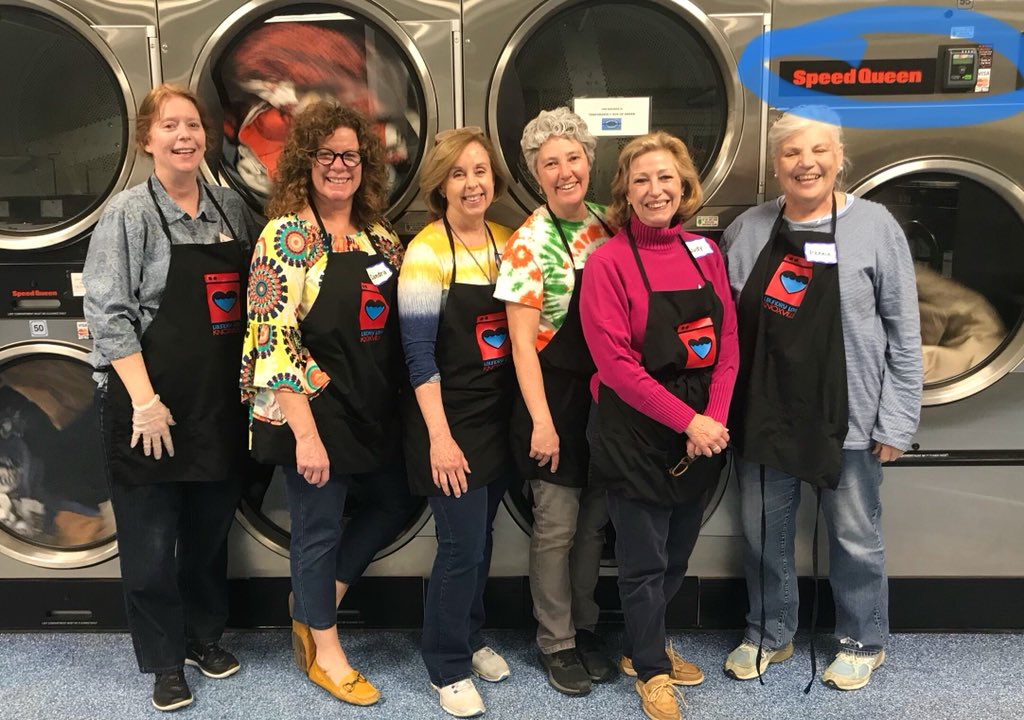 Got all sudsy up in here! Spent the evening helping others with their laundry. <a href="/laundryloveknox/">Laundry Love: Knoxville</a> is fab! <a href="/KnoxvillePIF/">Knox Pays It Forward</a> #OTO #otherthanourselves #laundry #volunteer #knoxrocks