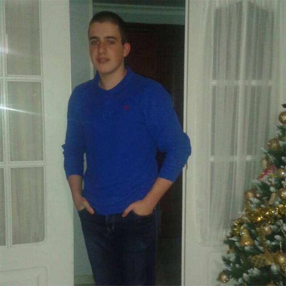 PACO hijo, si nos lees llámanos. Desaparecido 2 años y 8 meses en Córdoba con 16 años y sin motivo aparente. Tus padres no dejaremos nunca de buscarte.  #buscandoapacomolina