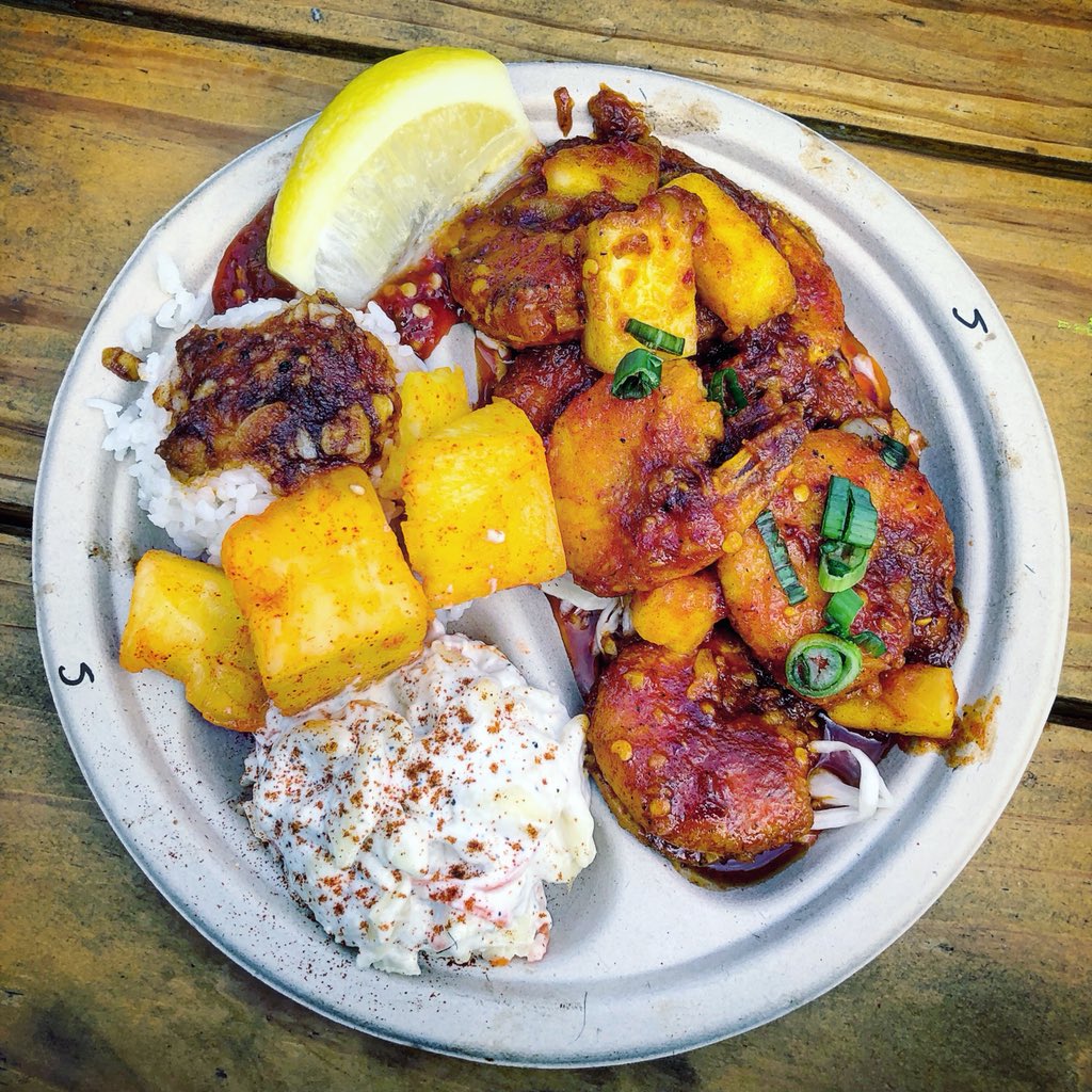 One of the best things I’ve ever eaten <a href="/smorgasburgLA/">Smorgasburg LA</a> #ShrimpDaddy. They also serve it inside half a pineapple (which looks insane) but I wasn’t built for that today.