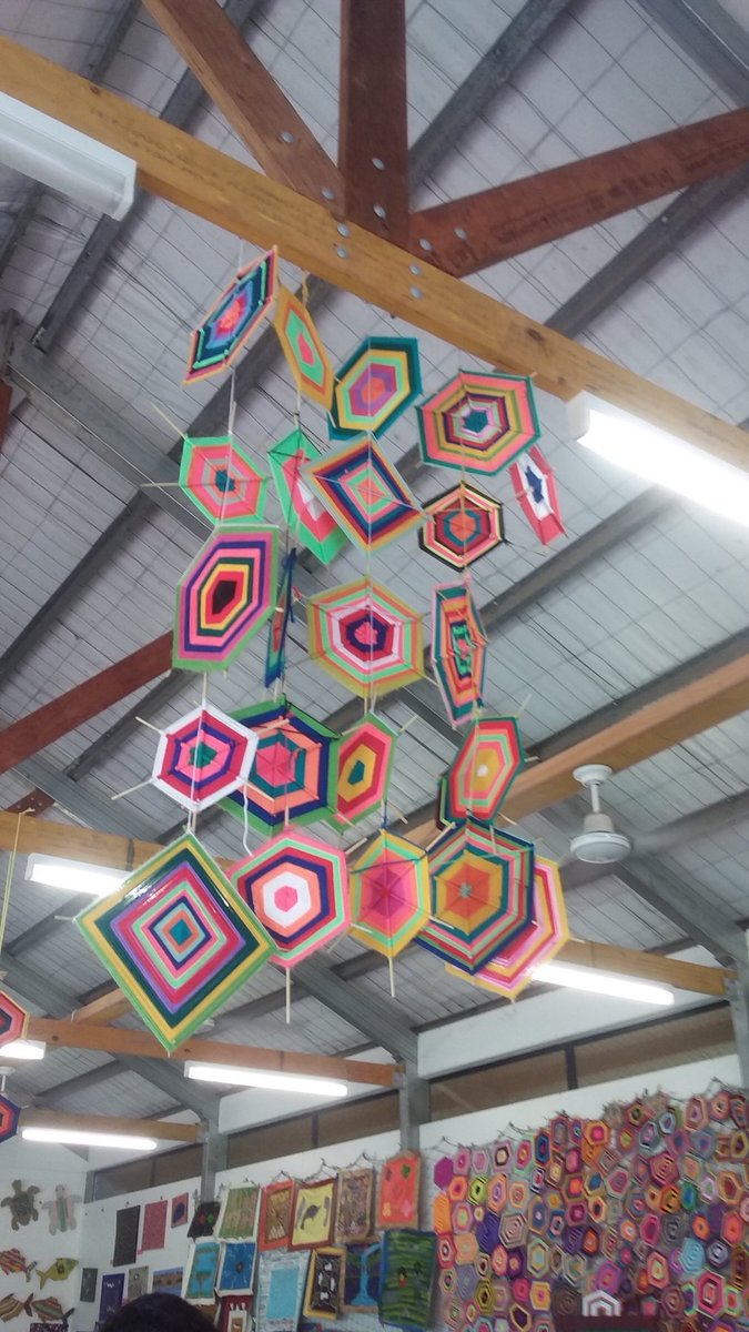 maritacheng's tweet image. Amazing work happening at the women’s art centre in Aurukun. Women making art and starting businesses!  So much potential! #hotdesq #advanceqld #startupstate  #STEM.I.AM @where_is_anna