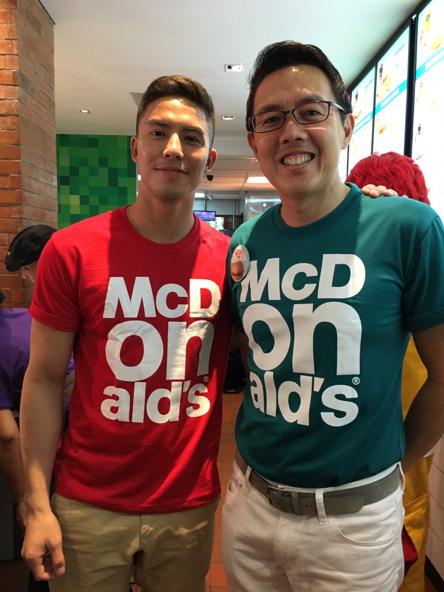 Always worth waking up early for. Thank you <a href="/tonythesharky/">Tony Labrusca</a> and everyone who joined us today for #NationalBreakfastDay!