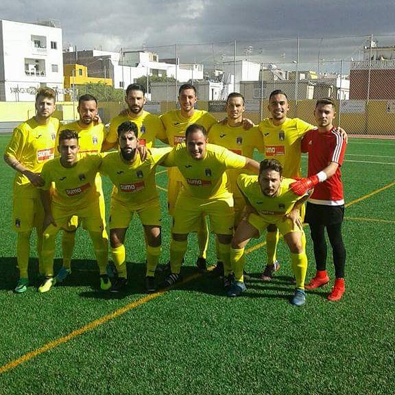 UD_Alajero's tweet photo. 3 puntitos que se quedan en la bombonera ,dar gracias a la afición que nunca nos falla , 
UD ALAJERO 4 - 3 CHINCANYRO
otro pasito más. https://t.co/QqvBLvAqv0