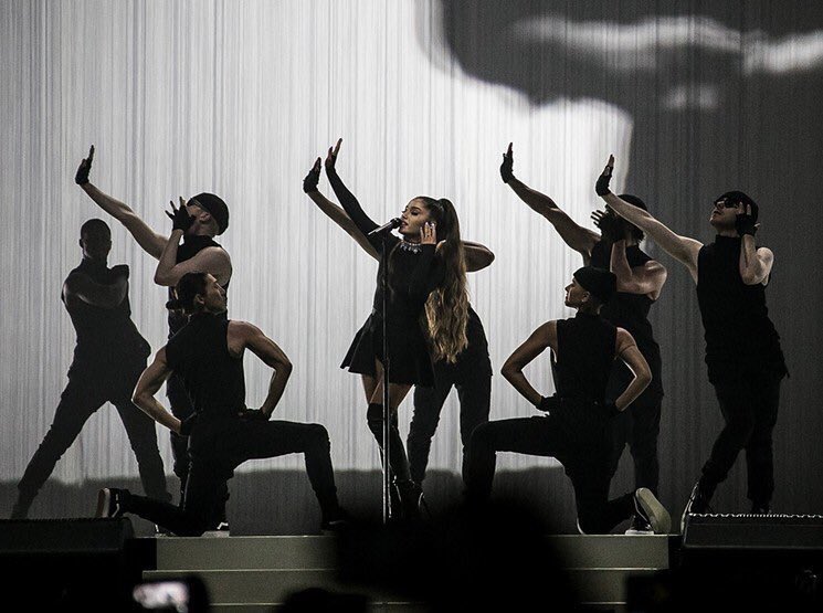 remspjm's tweet photo. happy 2 years to one of the best songs on dangerous woman. i’m forever in love with everything about be alright from the choreo, the visuals, tour outfit and the special meaning behind it #2YearsOfBeAlright https://t.co/yuOPHYFWmZ