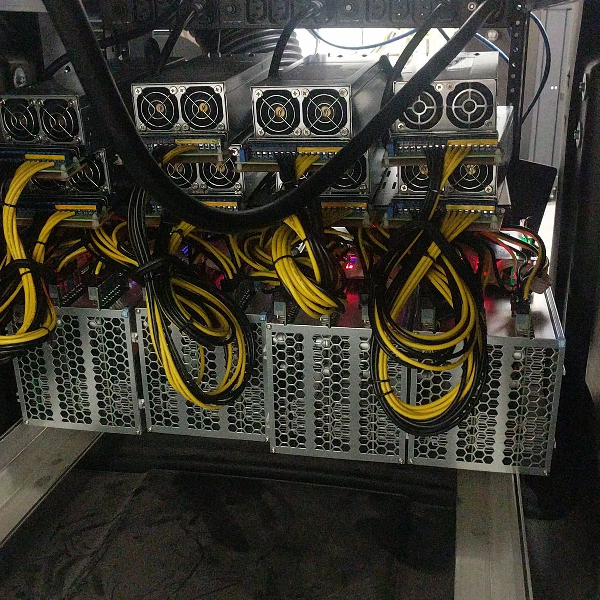 GeneralBitcoin's tweet photo. Using Bitcoin To Protect The US Military https://t.co/LI6IRK9q4A
