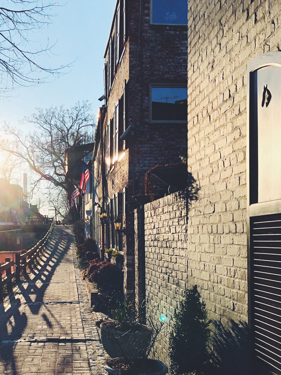 SnapWashington's tweet photo. Sunday walk around Georgetown. https://t.co/c3SWOb6DvG