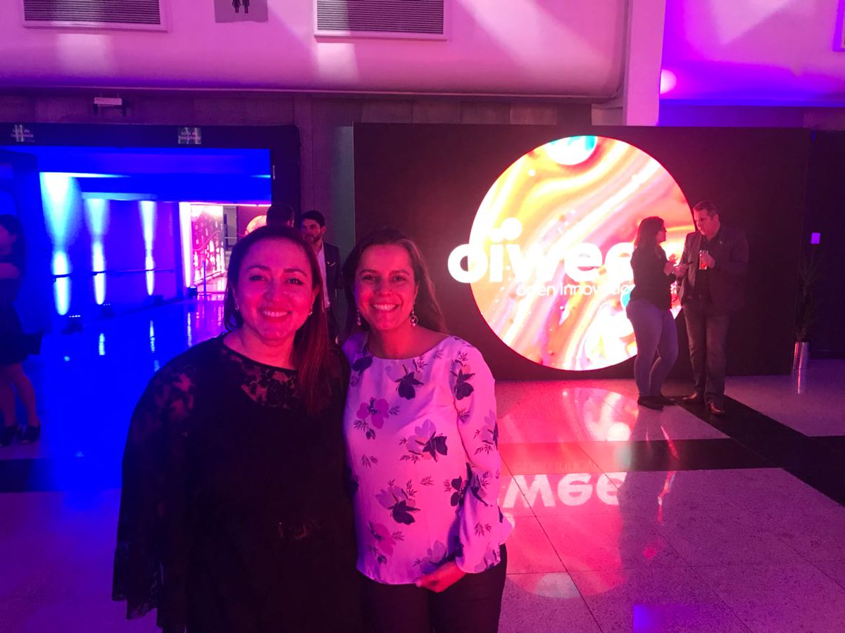 ConnectBogota's tweet image. #rebustechnology en #oiweek @connectbogota lista para hacer muchos contactos con empresas brasileras