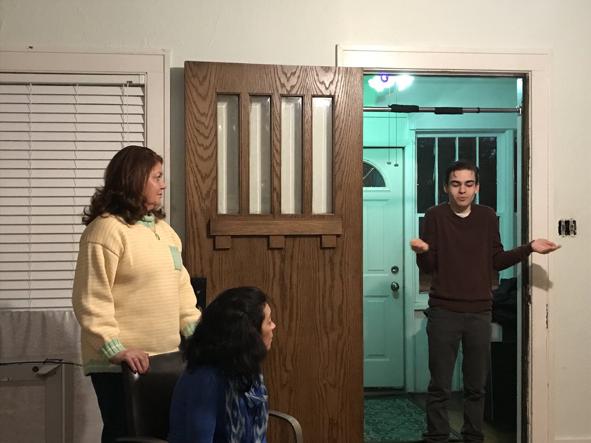 AmandaHowland06's tweet photo. Thanks for the great introduction at tonight’s meet and greet in Wheaton!  We’re so grateful for our fantastic high school volunteers. #TeamAmanda https://t.co/3INLeP4r7l