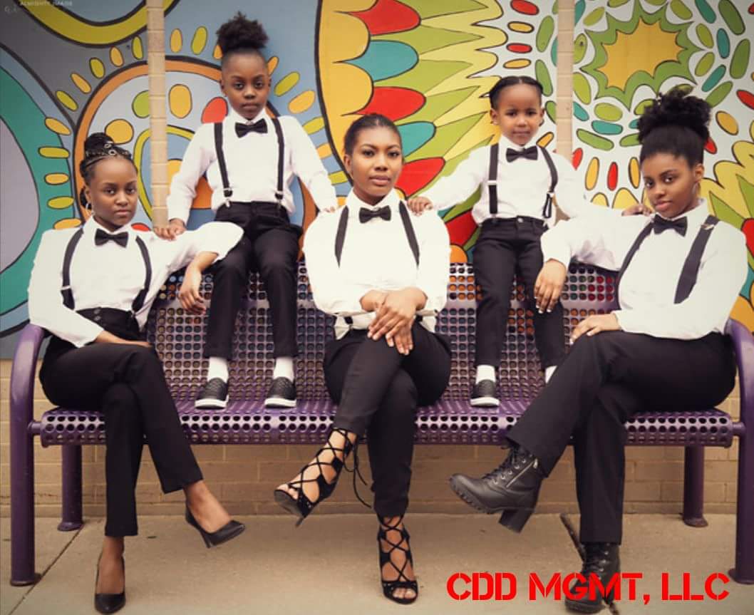 EmauniJManley's tweet image. CDD MGMT Models came to GET IN FORMATION!!! They played NO GAMES!

Photography by: TB 
AlmightyimagePhoto

#LADIESINFORMATION #MODELREADY #MAGAZINEREADY #WEAREOURSISTERSKEEPER #PRINTMODEL #PHOTOREADY #BLACKGIRLSROCK #BLACKGIRLMAGIC #CDDMGMT #VALENCIASWORLD
