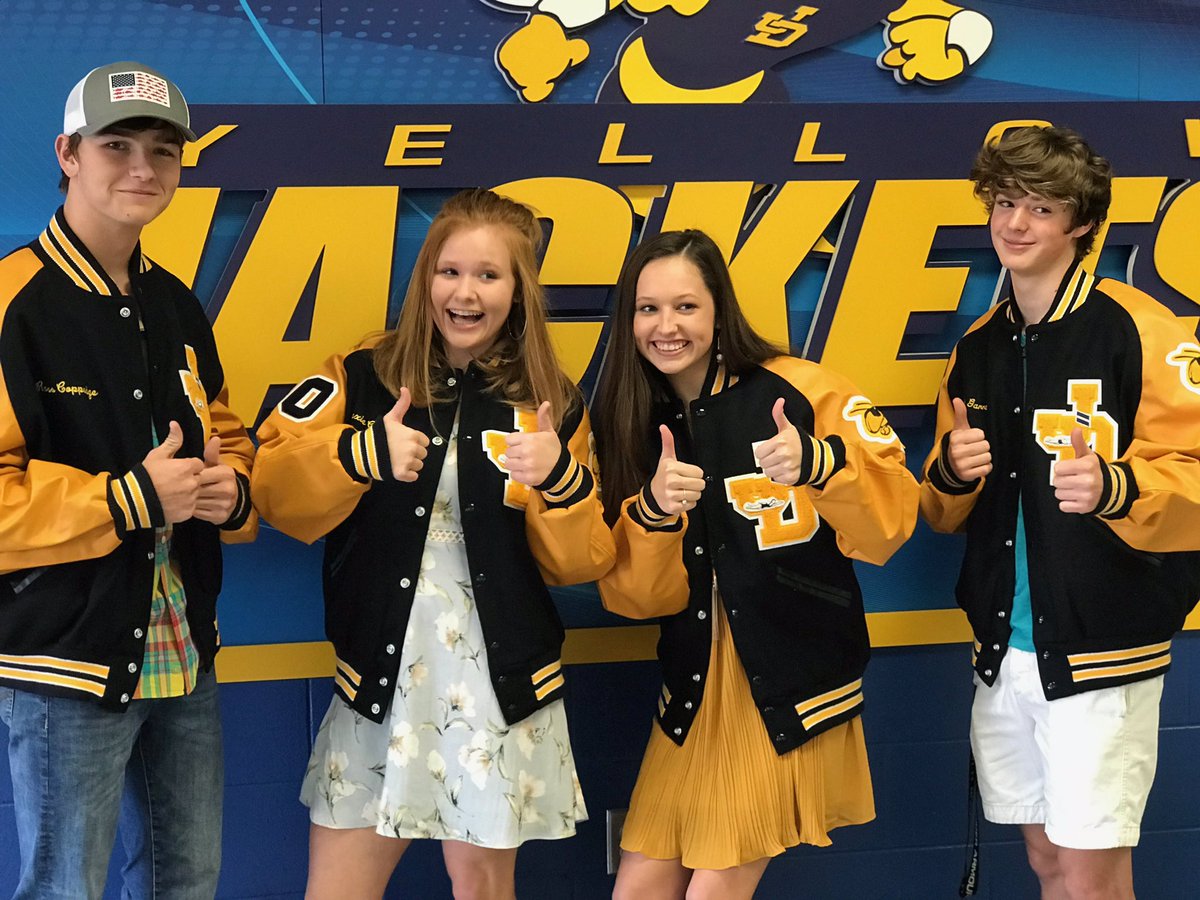 CharlesCrosby12's tweet photo. We finally got our Letter Jackets! #JDCSSWIM #JDCSPRIDE #JDCSNEWS https://t.co/rlBc06neVG