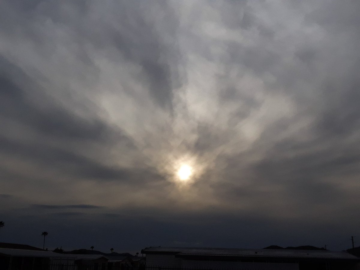 rayzrlove's tweet image. Promenade ce soir.

#cawx #inlandempire #cloudeffects #effetsnuages
