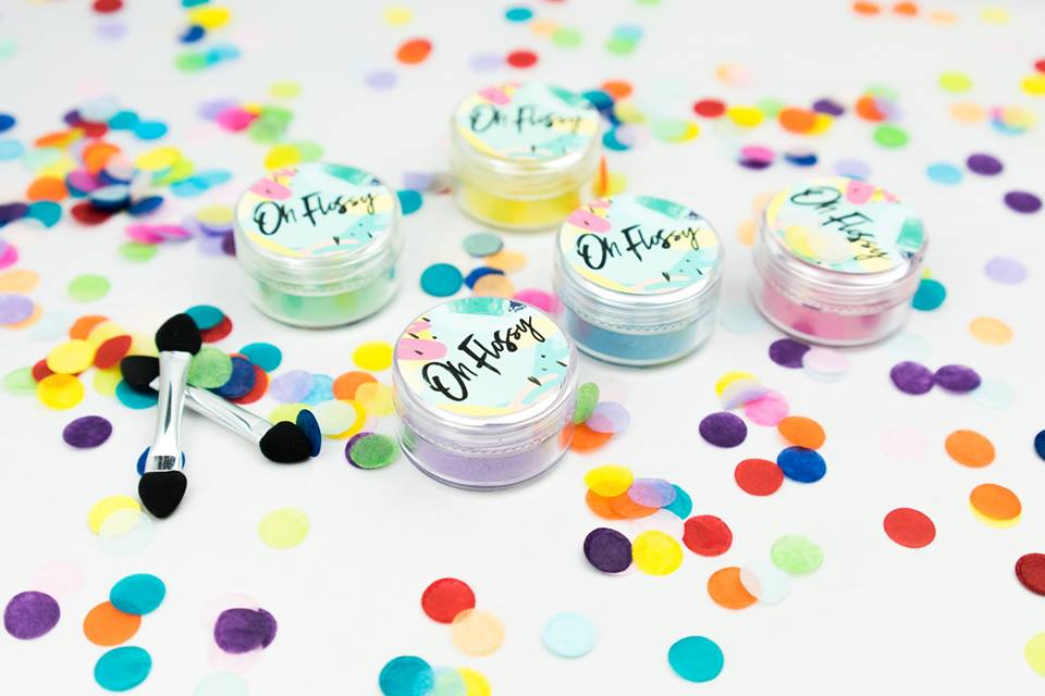 Бутылка для воды май батл. Бутылка для воды в чехле. My buy. Макаруны my bottle. My bottle с человеком.