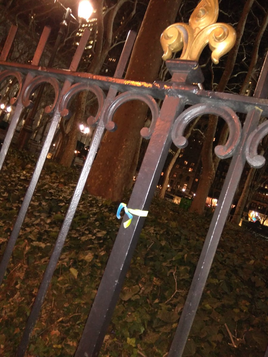20manoloaspain's tweet photo. Dejando huella en NY🇺🇸🇺🇸  #postalesdsdNY #pulserasFEC @fecnscz @colegiosfec @chicosdellab @masqlineas https://t.co/1LR91uCuZG
