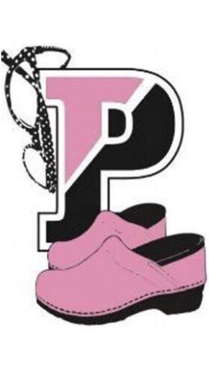 susanarnholt's tweet photo. Class of 1985 supports @Padua_Academy students and Mrs. Mann.  #mannpower #mannup #theonlymannweneed https://t.co/9cKJvkR3Ur