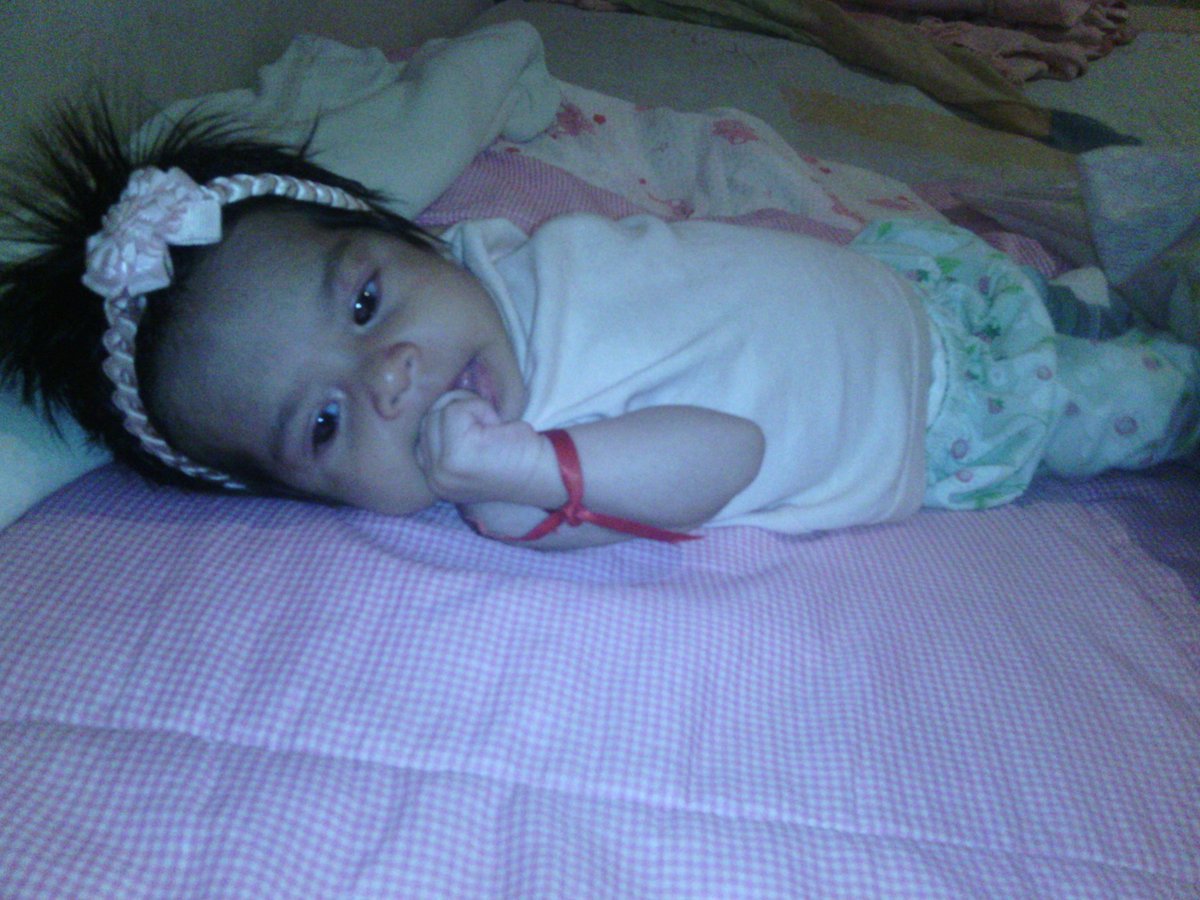 _NaniJB07's tweet photo. Hoy mi princesa esta cumpliendo dos mesesitos TE AMO https://t.co/Njd6Vg72G6