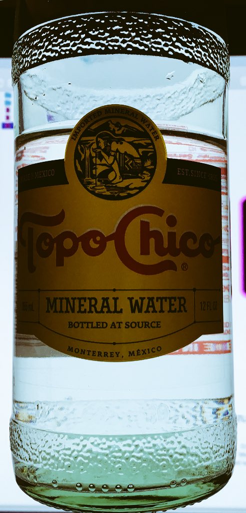 Jesssampley's tweet image. #TopoChico I discovered this while editing a project a couple week ago. It’s the best mineral water / club soda / con gas out there. It’s so fizzy and has a delicious kick. I never drink coke while editing so this is perfect for the extra punch needed on certain days.