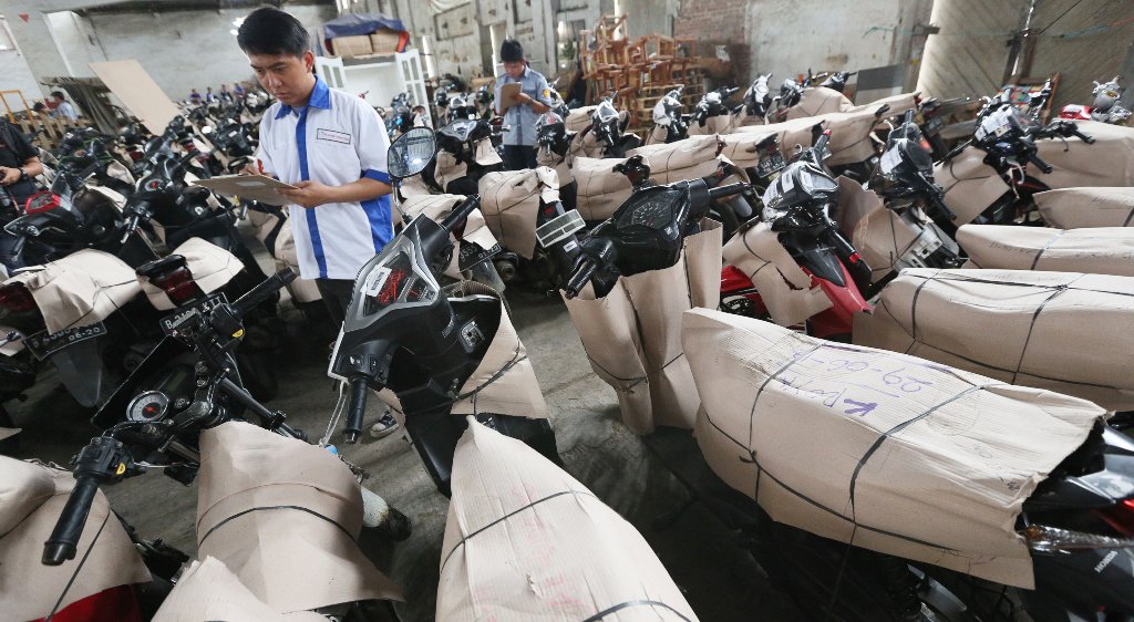 Metro_TV's tweet photo. Kemenhub Sediakan Kapal untuk Angkut Motor Pemudik https://t.co/4zwfw0ddgN https://t.co/xkzwSlHzEF