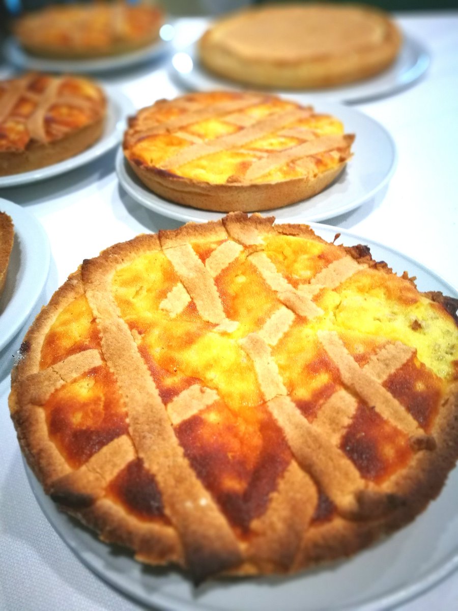 costabilantonio's tweet photo. #pastieranapoletana #fornoalegna #ingredienti #riso #grano #pasqua2018 #tradizionenapoletana #assapora #homemade #hotel1piu1 #pontecagnano #salerno #vicino #maximall #aereoporto #costadamalfi #lidl #uscitaautostrada #tangenziale #aperti #tuttigiorni https://t.co/9YSz3DV91I